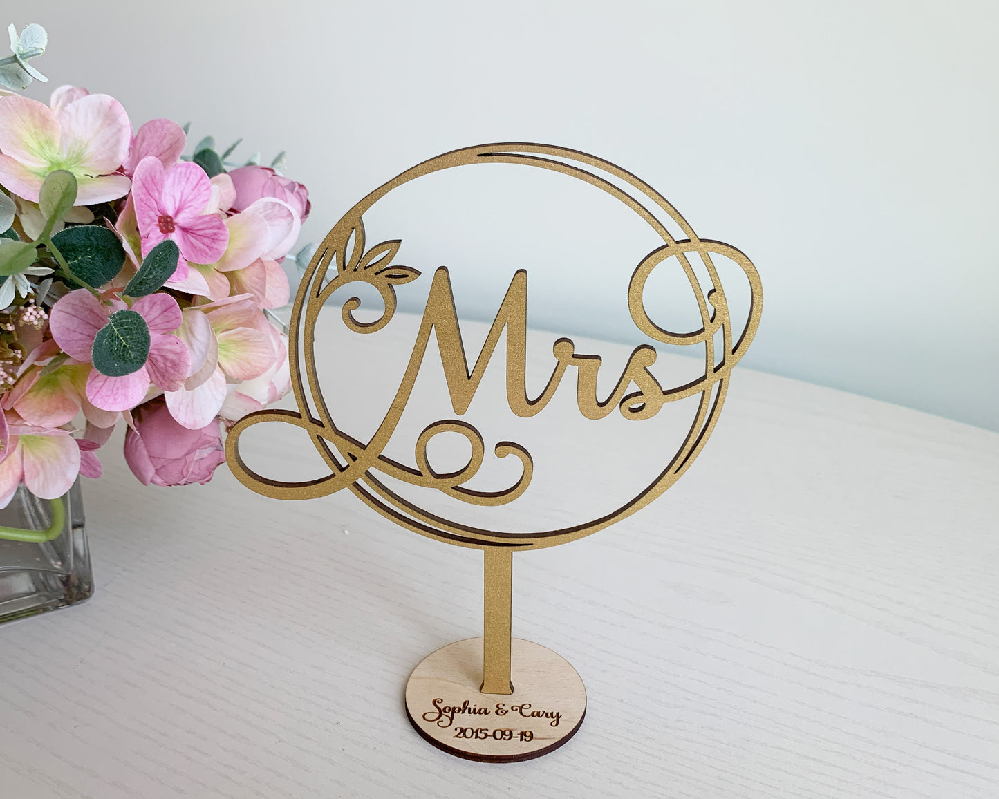 Mr and Mrs Wedding Signage For Wedding Ceremony Table Decor